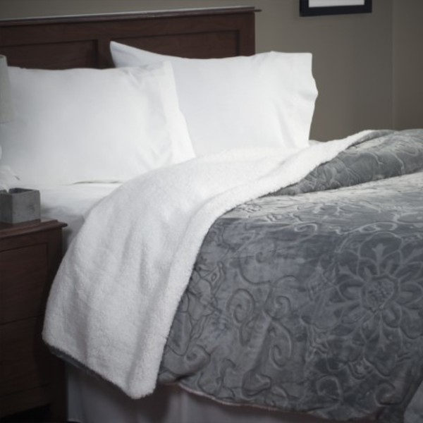 Hastings Home Hastings Home Floral Etched Fleece Blanket with Sherpa-F/Q-Grey 861587HMV